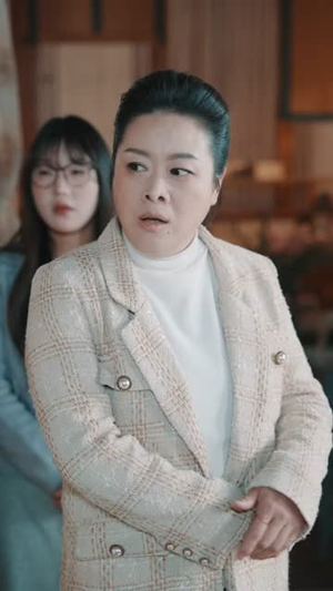 致富:从捡到一只哮天犬开始(93集) 致富:从捡到一只哮天犬开始(93集)短剧合集杜比音效版