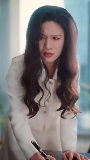 荆棘玫瑰,以身入局(70集) 荆棘玫瑰,以身入局(70集)短剧合集通宵追更版