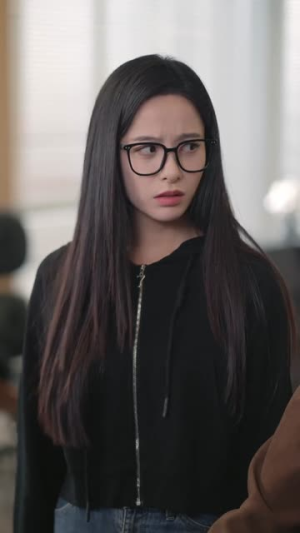 系统升级,校花求我再看她一眼(62集) 系统升级,校花求我再看她一眼(62集)短剧结局篇全集直通