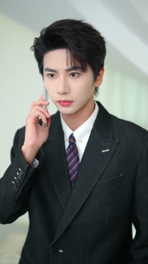 别惹她,她闪婚的老公是权爷(70集) 别惹她,她闪婚的老公是权爷(70集)短剧全集无删完整版