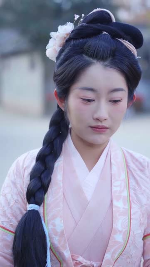 全家和我一起穿越，我带他们暴富（68集）短剧全集幕后花絮版