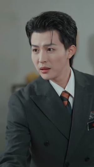 鉴宝之王:从滴滴司机到古董大亨(80集) 鉴宝之王:从滴滴司机到古董大亨(80集)短剧全剧终限免合集