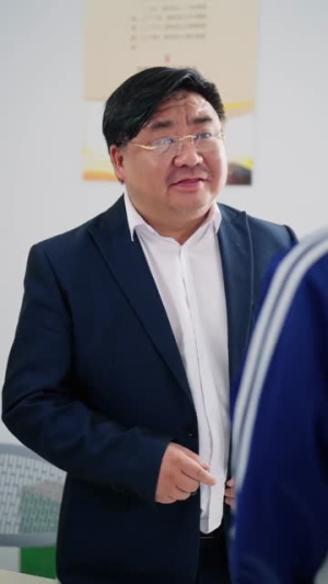 真少爷拒绝走剧情,一心搞科研(50集) 真少爷拒绝走剧情,一心搞科研(50集)短剧全剧终高清放送