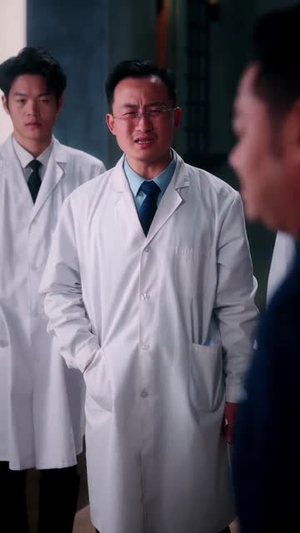 女总裁别慌，我开天眼医术通神（124集）短剧完整版全集放送