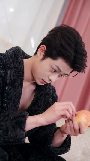 我看着吊儿郎当,出手一鸣惊人(75集) 我看着吊儿郎当,出手一鸣惊人(75集)短剧全集高清无码版