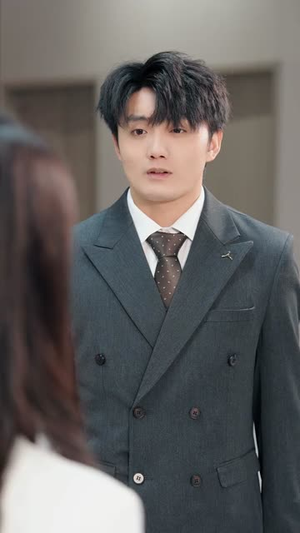 江总，你的漂亮秘书跑路啦（72集）短剧爆款全集在线播