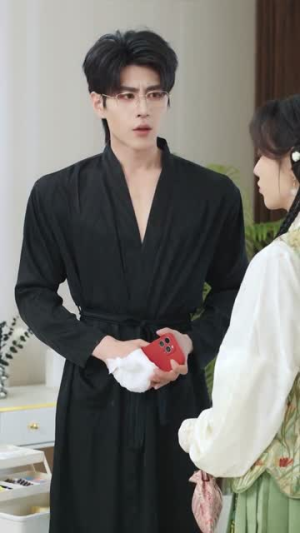 穿成炮灰后我踹翻系统（88集）短剧全剧终高清放送