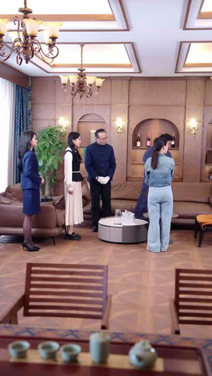 鉴宝女王：我揣麻袋捡古董（83集）短剧全系列免费畅享