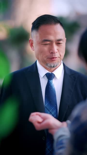 我靠摆摊富甲一方（99集）短剧全剧免费合集