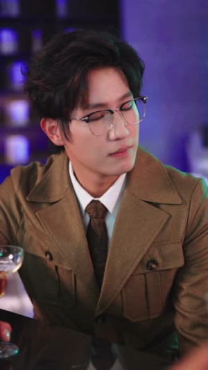 江上雾散，前任上司对我蓄谋已久（80集）短剧全集幕后花絮版