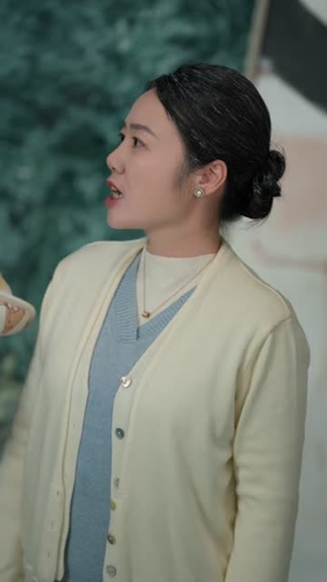 女儿恋爱脑，我另开小号（45集）短剧全集解锁零收费