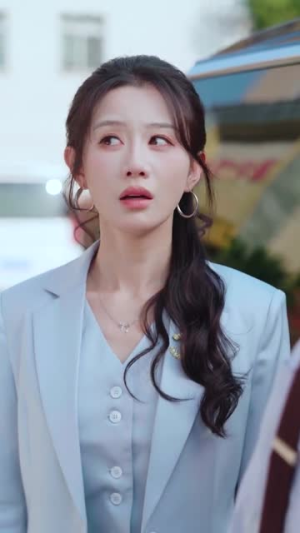 我只想公司破产，奈何员工全是老六（70集）短剧全集秒播无卡顿