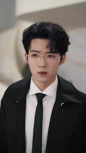 舍友嫌网恋男友太爹味，我却捡到宝（50集）短剧大结局限免特辑