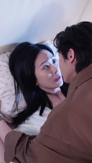 人前不熟，人后有崽（73集）短剧全集秒播无卡顿