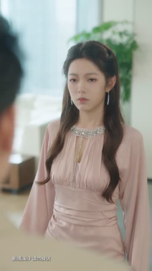 诱她轻引：老板他暗恋我（95集）短剧合集导演剪辑版