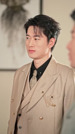 修仙八年,下山无敌万万年:肖尘传(79集) 修仙八年,下山无敌万万年:肖尘传(79集)短剧大结局全集特惠