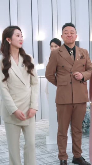 被全组投票淘汰后,客户指名要跟我签约(70集) 被全组投票淘汰后,客户指名要跟我签约(70集)短剧全集投屏大屏看