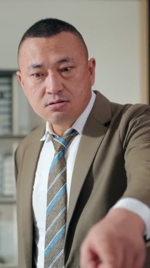 师姐在上:小师弟持证上岗(81集) 师姐在上:小师弟持证上岗(81集)短剧大结局超前点映