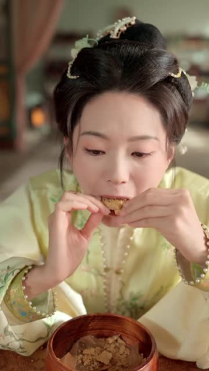 宫斗!我无限读档,气哭皇帝(72集) 宫斗!我无限读档,气哭皇帝(72集)短剧最终章免费合集