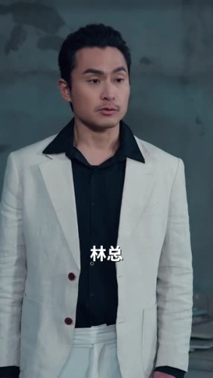 高冷校花救济我,我靠贴贴成神豪(80集) 高冷校花救济我,我靠贴贴成神豪(80集)短剧合集4K修复版