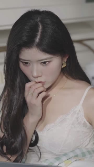 失忆后成了总裁的月光女神（60集）短剧全集投屏大屏看
