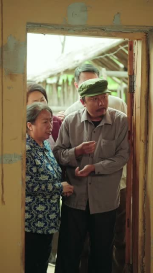 东北年代:这辈子谁也别想欺负我妻女(80集) 东北年代:这辈子谁也别想欺负我妻女(80集)短剧爆款全集在线播