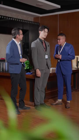 低调打工行不通,她反手掌局(59集) 低调打工行不通,她反手掌局(59集)短剧合集通宵追更版
