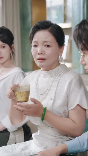 夫人别装了，你的马甲已曝光（52集）短剧超清全集在线看
