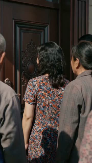 旧卡车与追光的她(65集) 旧卡车与追光的她(65集)短剧合集导演剪辑版