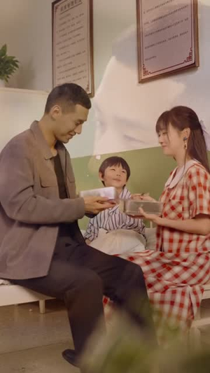 被迫分家后我带崽闪婚了（65集）短剧热播全集免费追